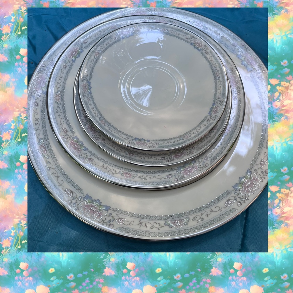 Elegant Lenox Charleston Dinnerware Set